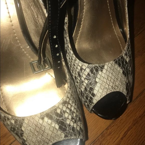 BCBGeneration Snakeskin Peep Hole High Heels Shoes - Picture 6 of 8